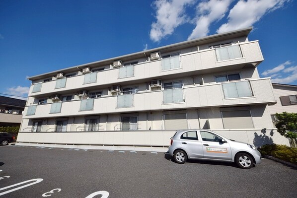 ペルルバント の物件外観写真